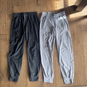 2 pairJolyn Light and Dark gray Joggers XS